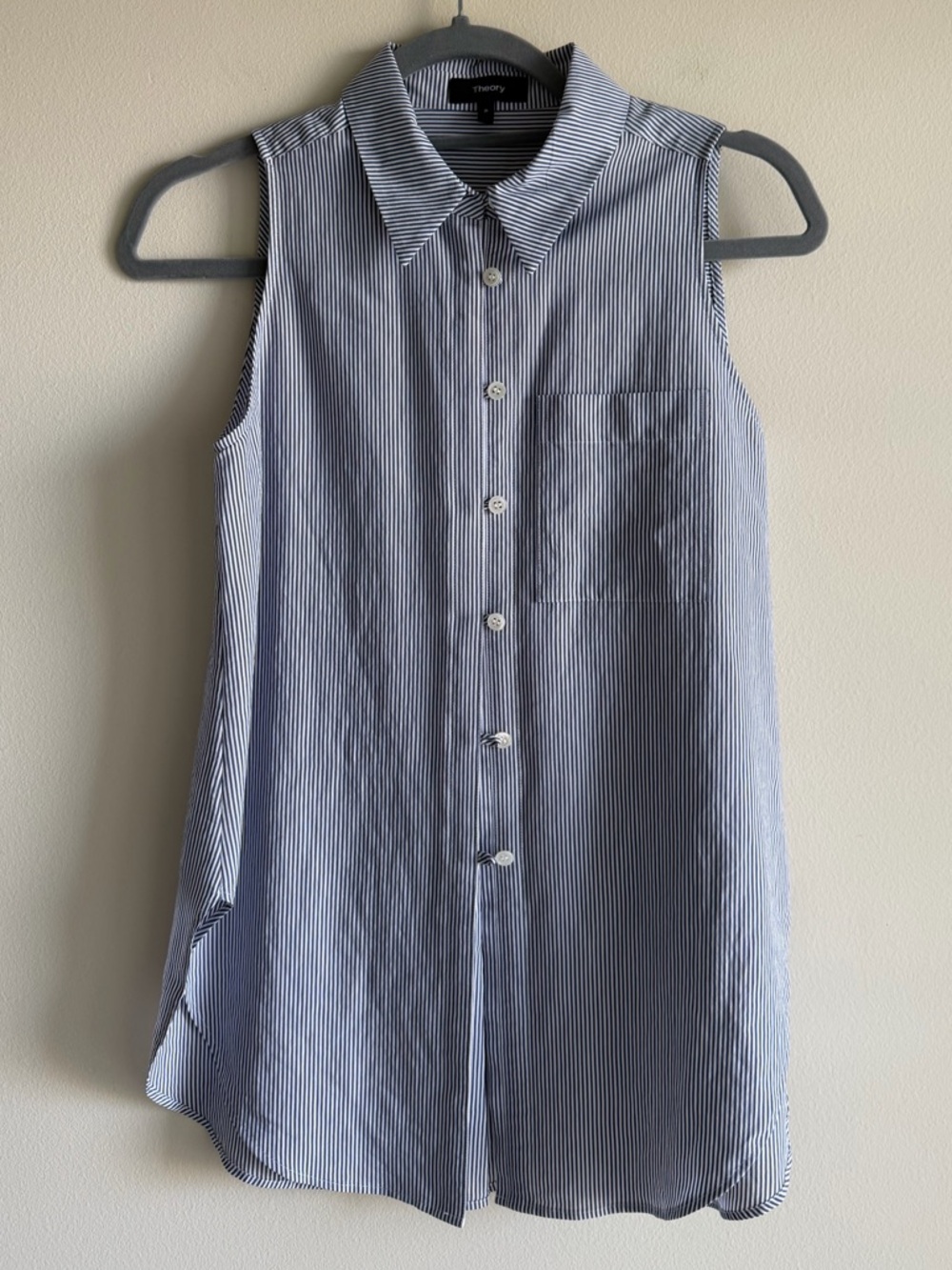 Theory Hekamina Clean Stripe Sleeveless Button Front Blouse Blue White Top P/XS - Picture 2 of 10